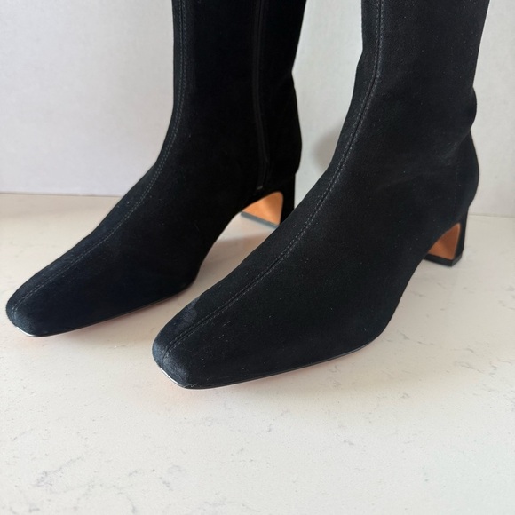 NEW Vince Saira Suede Knee Boot in Black Size: 6 - Picture 2 of 6